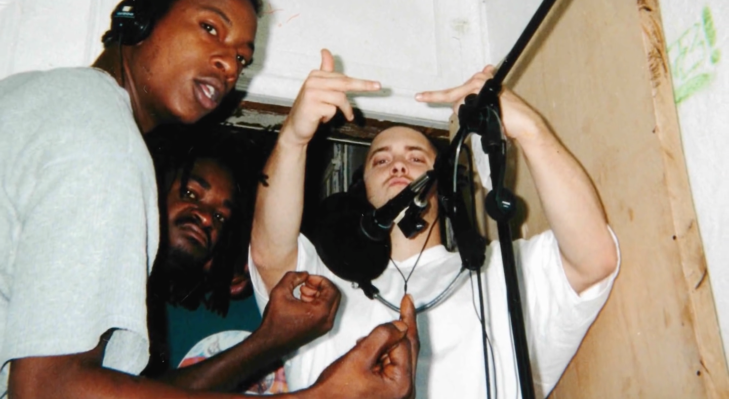 MINI-DOCU : 9 minutes dans « Infinite », le 1er album d’EMINƎM