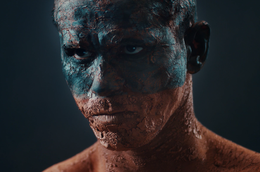 Esthétisme tribal dans le nouveau clip de Yalta Club « Of Mice And Gods »