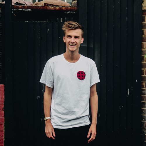 NATTY REEVES – « UNDER YOUR THUMB »