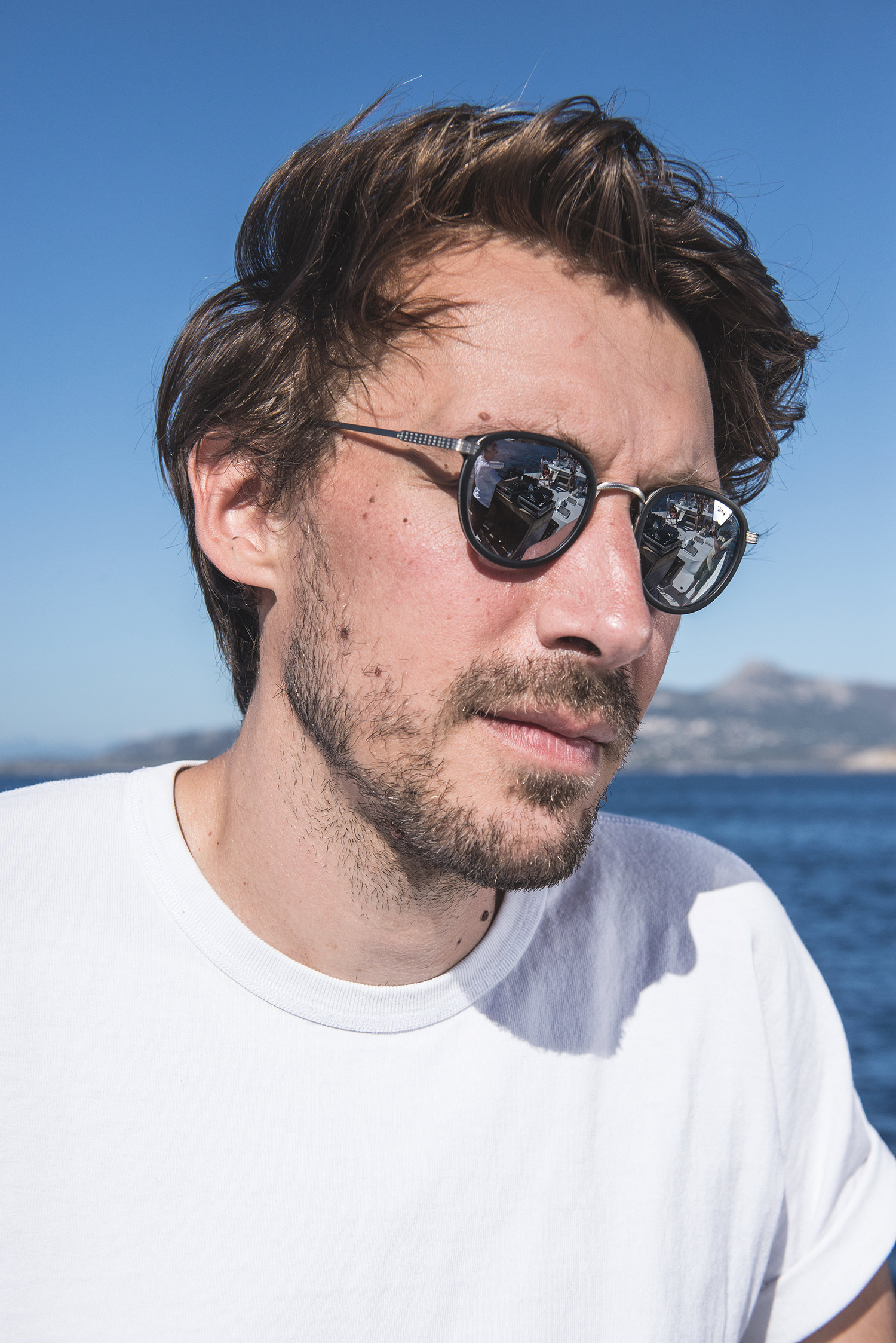 [CLIP] YUKSEK & Bertrand Burgalat – « ICARE »