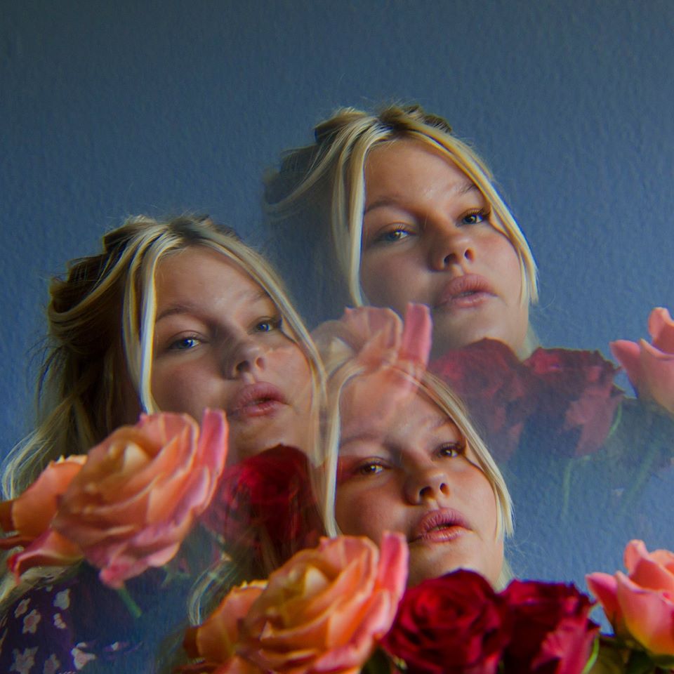 Sarah Klang partage le clip d’une mélodie dévastatrice pour « It’s Been Heaven Knowing You »