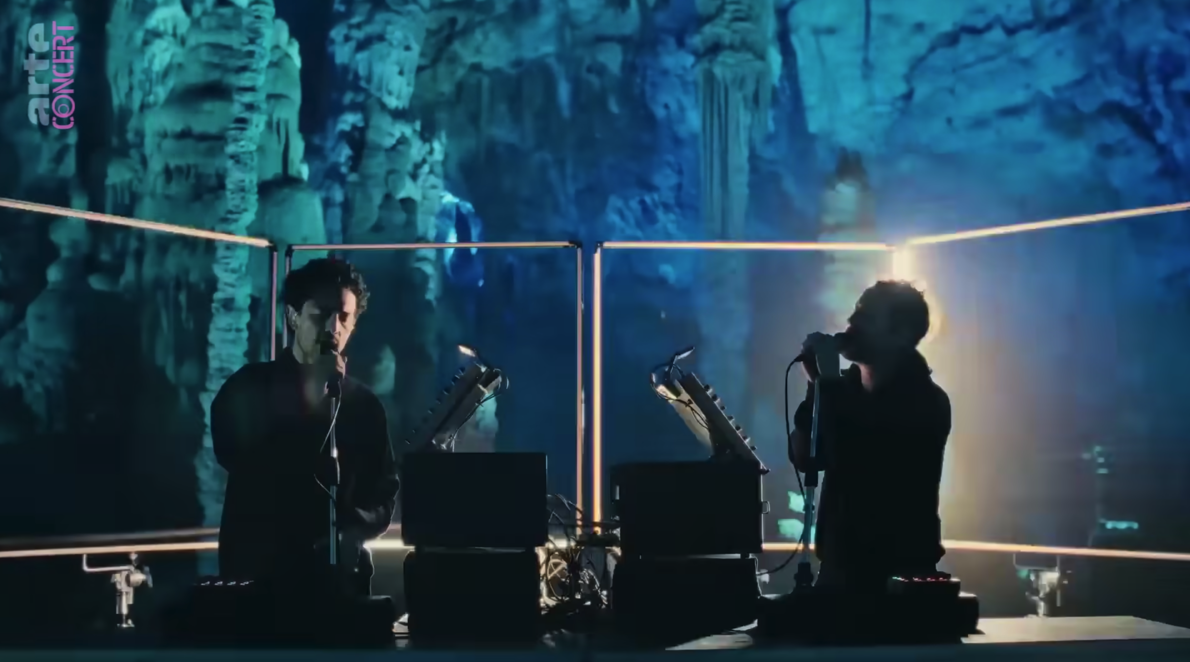 The Blaze dans une grotte pour Arte Concert.