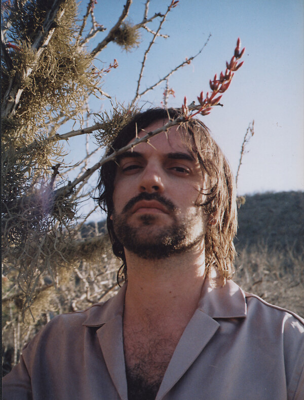 La sorcellerie pop-electro de LA Priest avec : Ever No